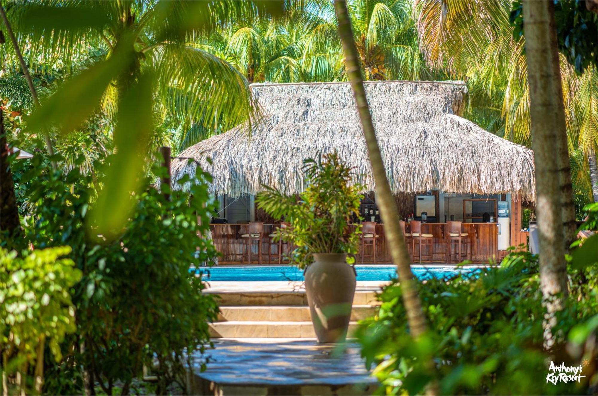 Anthony'S Key Resort Sandy Bay Exterior photo